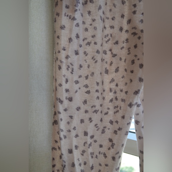 Z SUPPLY comfy brush stroke jogger in faded blush (XS) - Picture 6 of 10